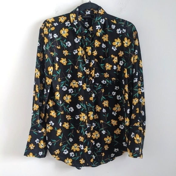 WHO What Wear Black Floral Button Down Blouse S Office Work Brunch - Picture 2 of 15